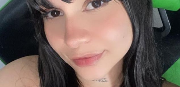 Model - Emily_Hot_ cum