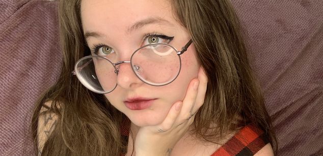 Model - YuiBeesley bigass