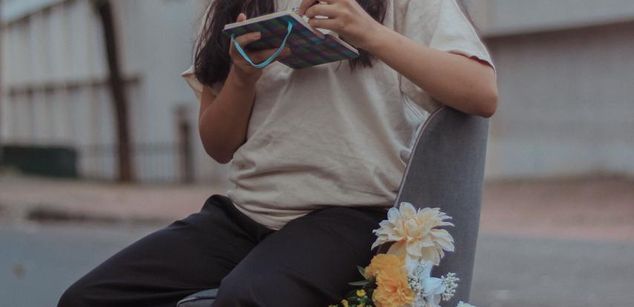 Model - Pina Ferreira squirt