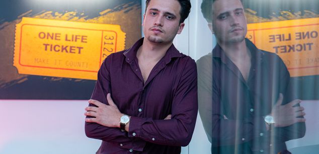 Model - MilesCarter play