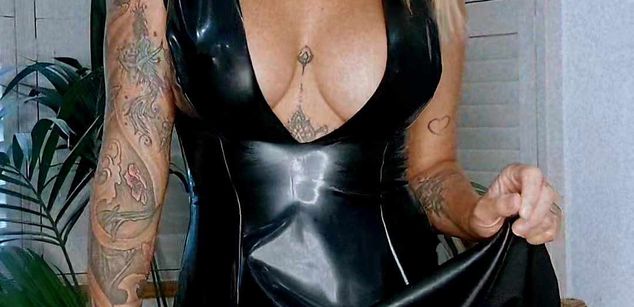 Model - Evie Starr tattoos