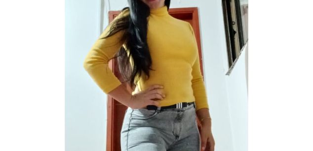 Model - Iris Moira feet