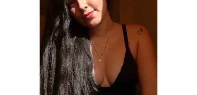 Model - Iris Moira feet