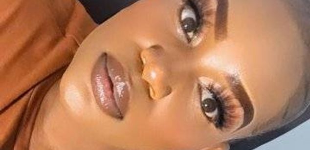 Model - hottcocoa shaved